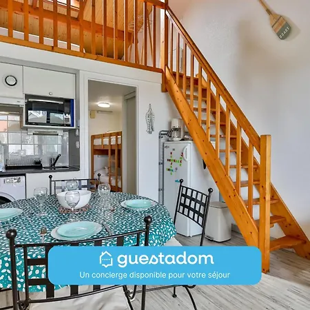 Un Balcon A La - Vue Sur *